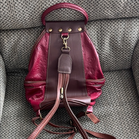 Chic Embossed Burgundy Backpack - Picture 2 of 3
